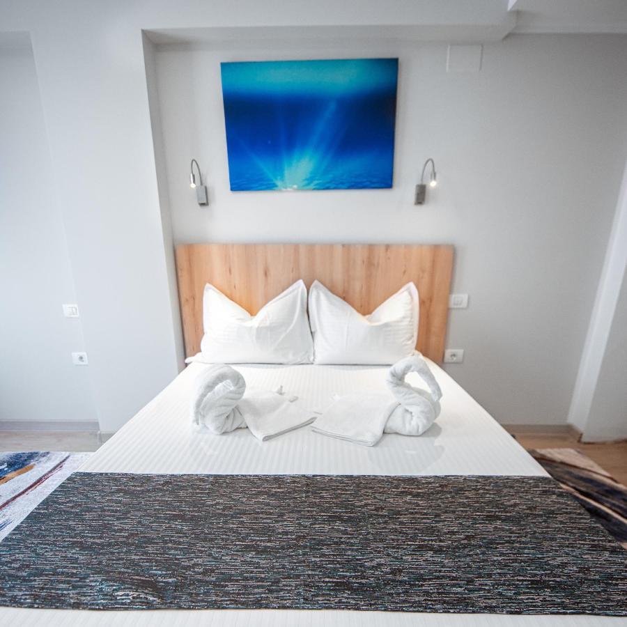 Polu-X Hotell Vama Veche Eksteriør bilde