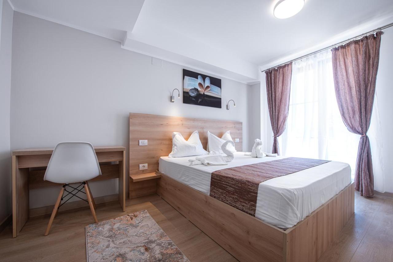 Polu-X Hotell Vama Veche Eksteriør bilde