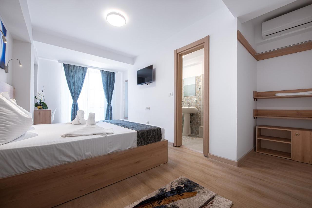 Polu-X Hotell Vama Veche Eksteriør bilde