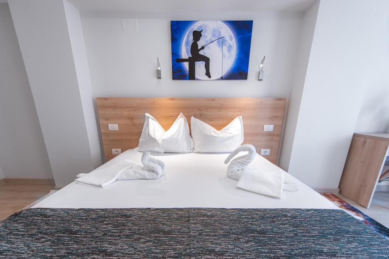 Polu-X Hotell Vama Veche Eksteriør bilde