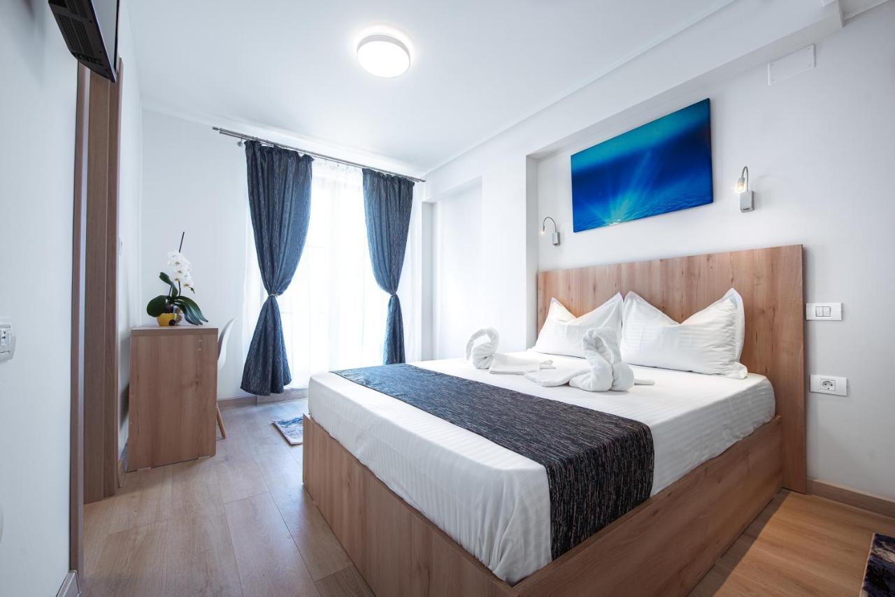 Polu-X Hotell Vama Veche Eksteriør bilde